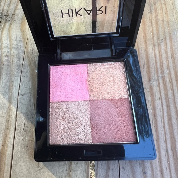 Hikari Shimmer Bronzer & Lipgloss bundle - Picture 5 of 5
